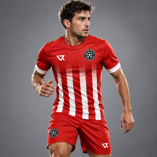 Kırmızı Klasik Dikey Çizgili Halı Saha Forması VF-AI025 - sporcu üzerinde